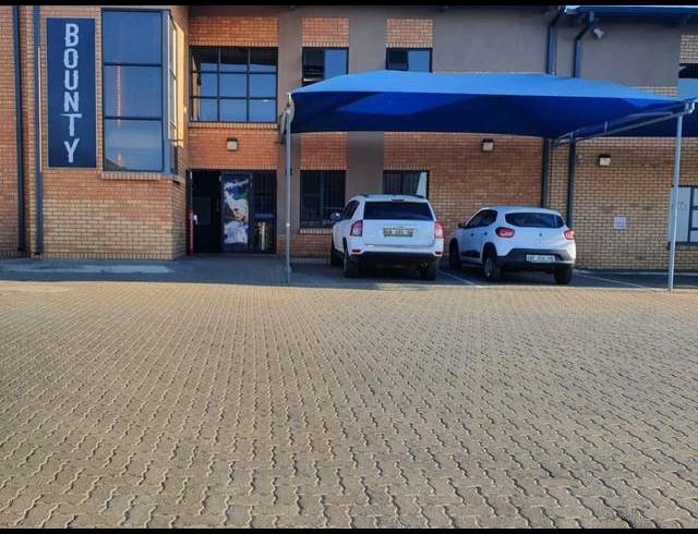 351M² WAREHOUSE FOR SALE IN WATERKLOOF EAST